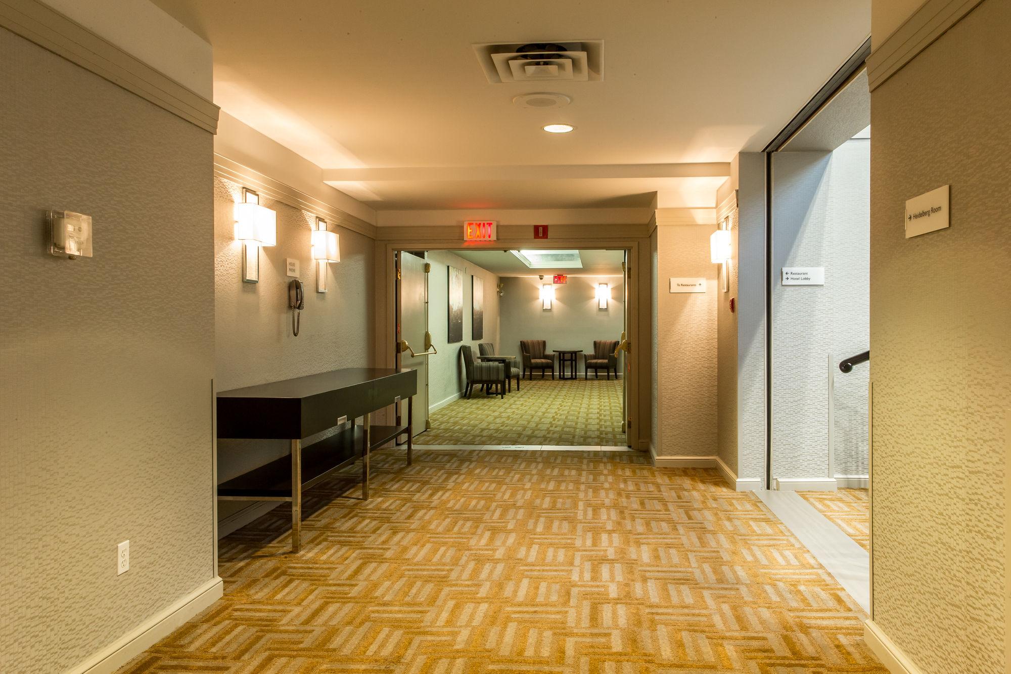 Hotel Radisson Kitchener Exterior foto